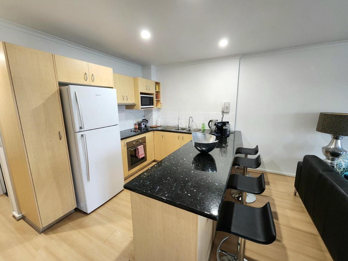 Spacious 4 Bedroom And 2 Bathrooms City Apartment Adelaide Eksteriør bilde