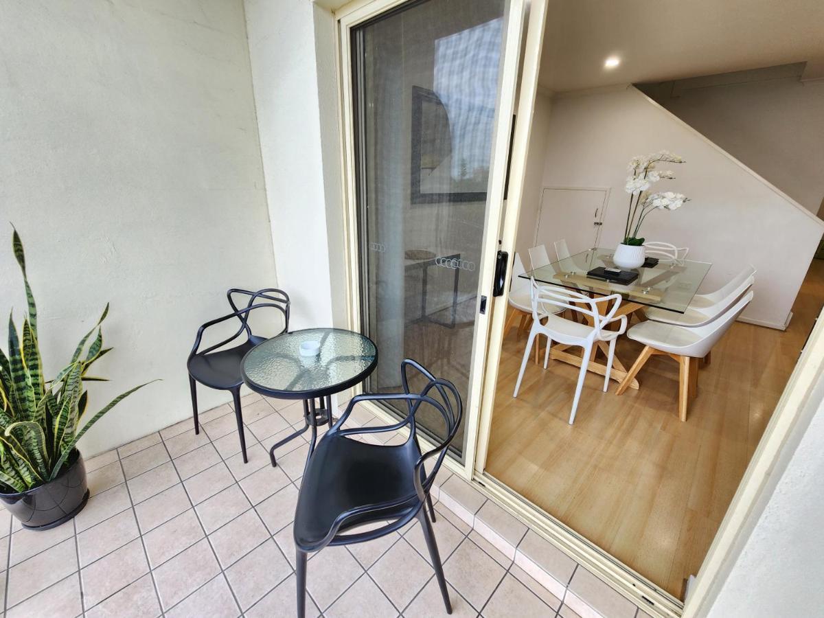 Spacious 4 Bedroom And 2 Bathrooms City Apartment Adelaide Eksteriør bilde
