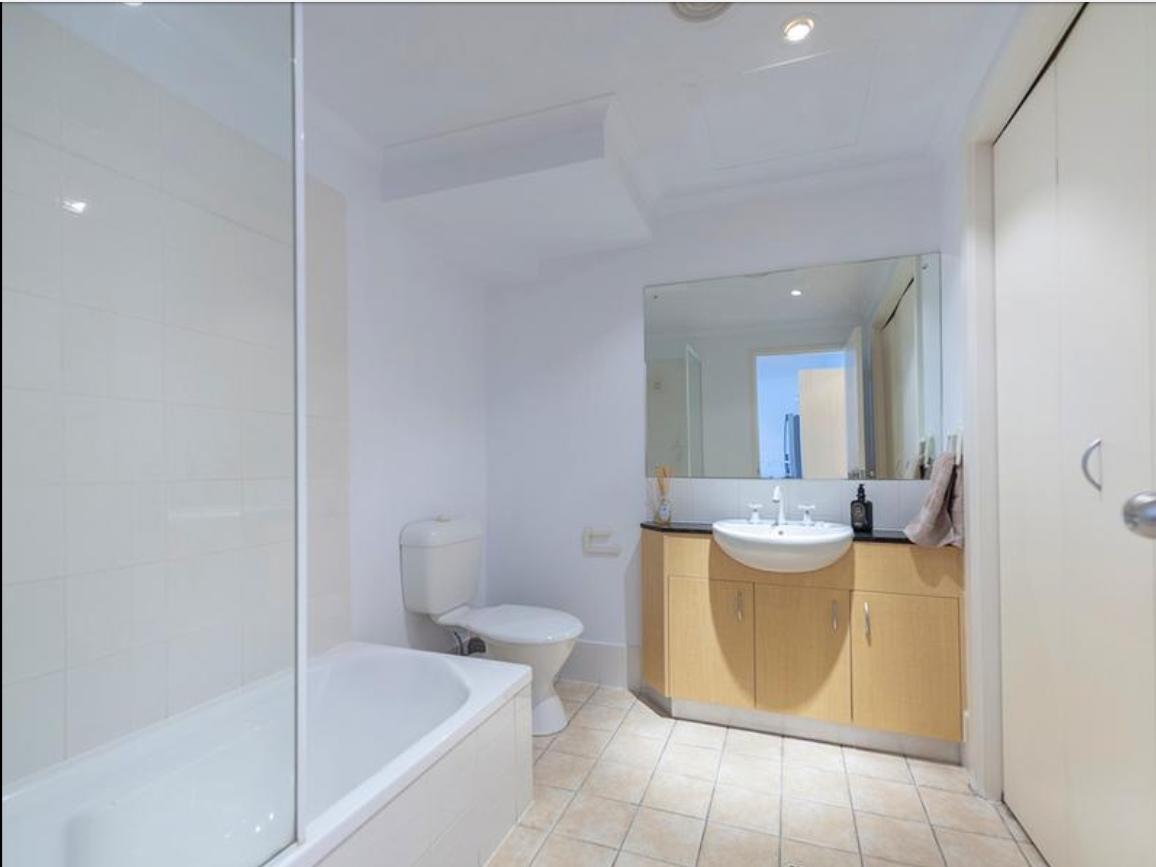 Spacious 4 Bedroom And 2 Bathrooms City Apartment Adelaide Eksteriør bilde