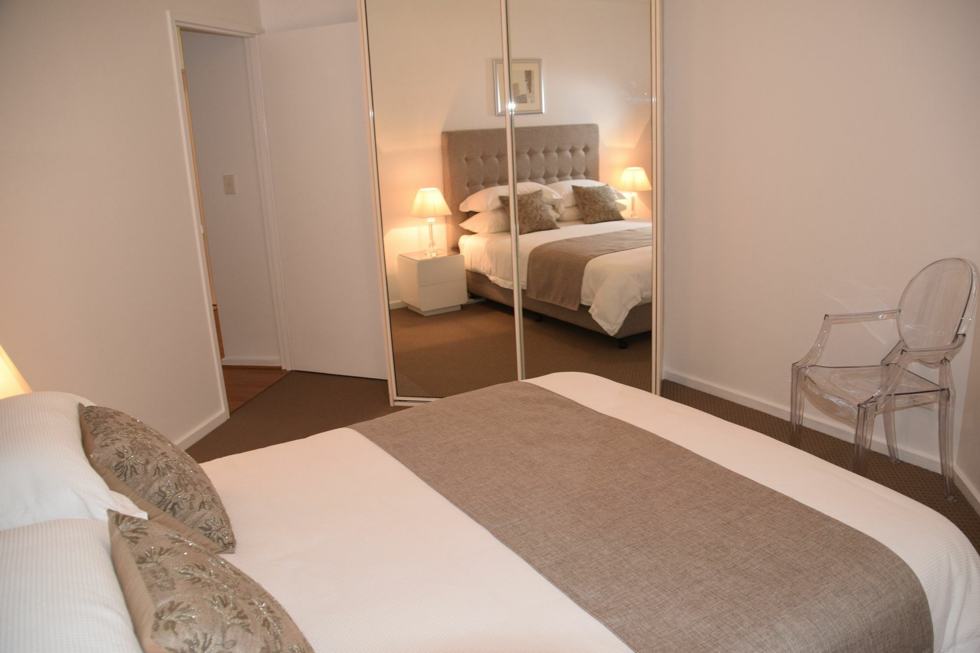 Spacious 4 Bedroom And 2 Bathrooms City Apartment Adelaide Eksteriør bilde