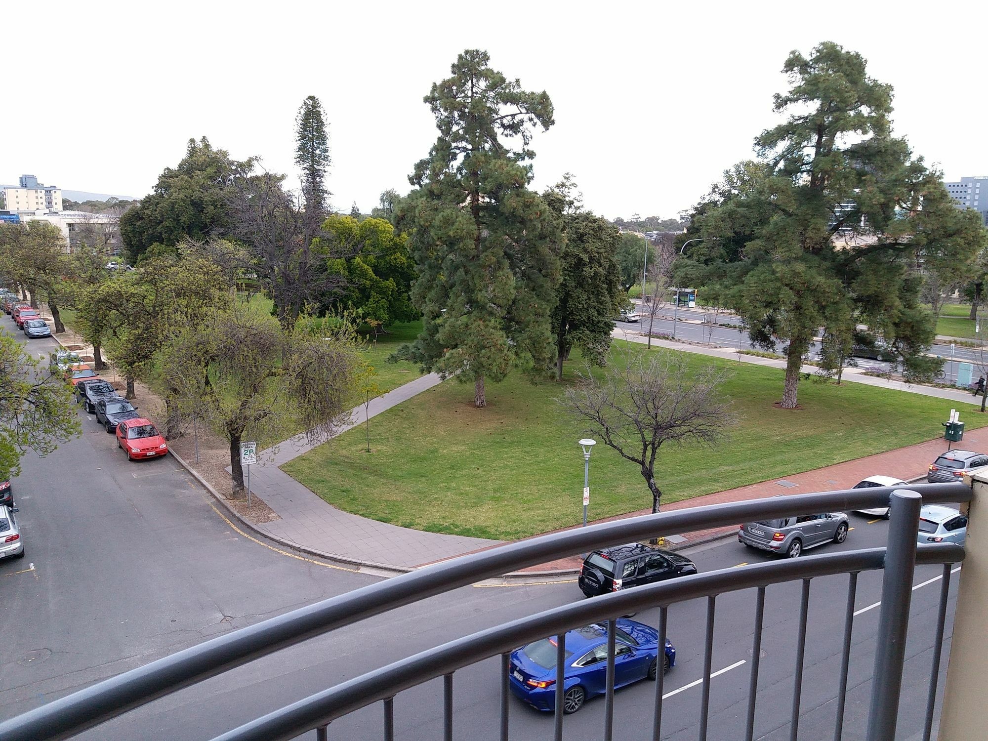 Spacious 4 Bedroom And 2 Bathrooms City Apartment Adelaide Eksteriør bilde
